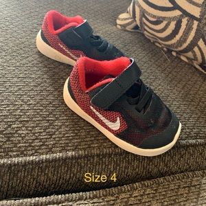 Nike toddler shoes